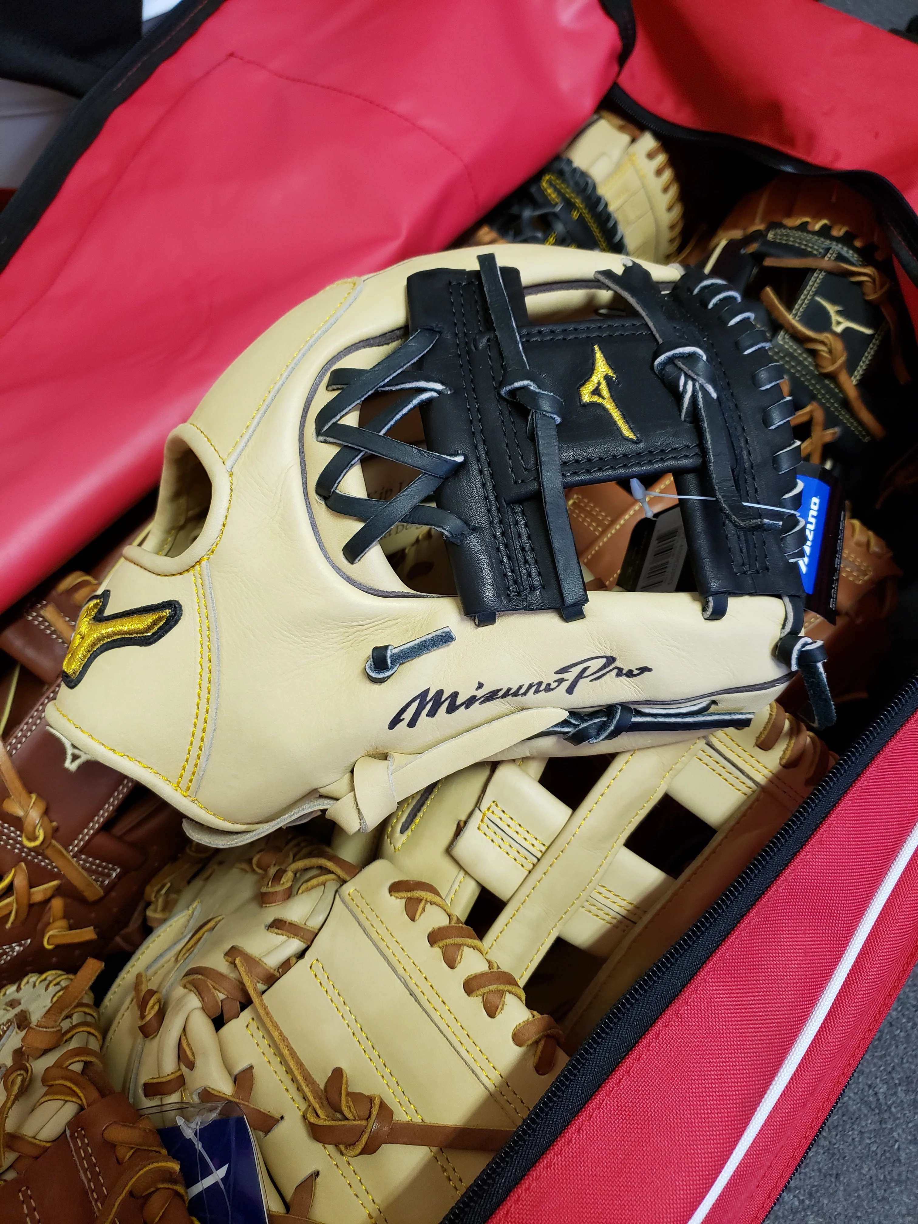 Mizuno Pro 11.50" GMP2-400RDD3 Infield Glove - Didi Gregorius Game Model - Image 4